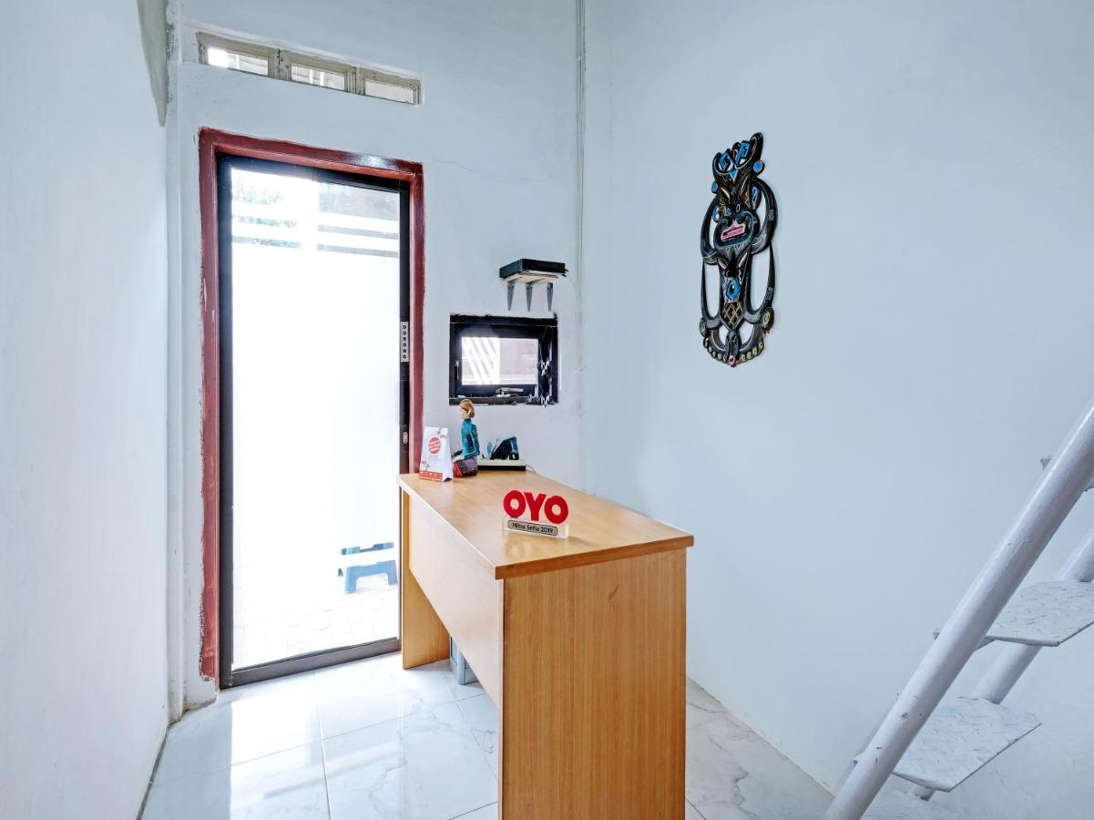 Oyo 90325 Pondok Dnayu Syariah Jarakan Exteriör bild