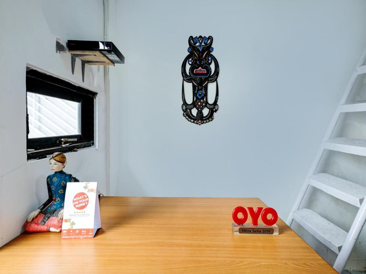 Oyo 90325 Pondok Dnayu Syariah Jarakan Exteriör bild