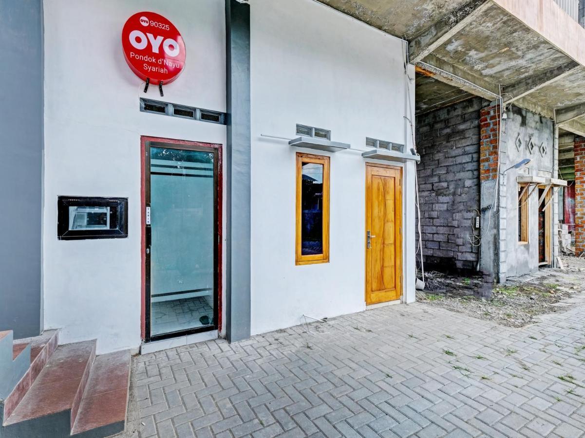Oyo 90325 Pondok Dnayu Syariah Jarakan Exteriör bild